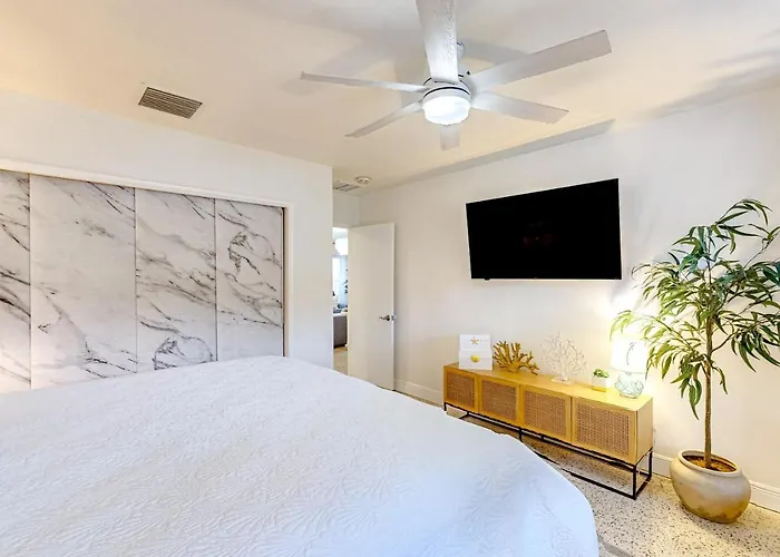 The Sunset House * Clearwater Beach